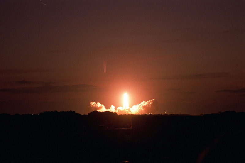 STS-101 Liftoff 1