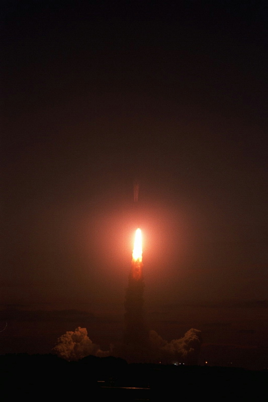 STS-101 Liftoff 2