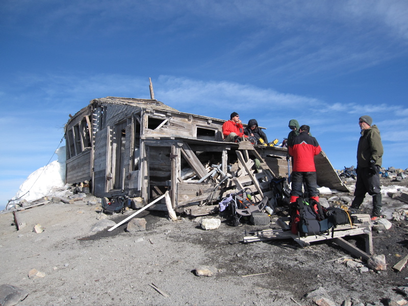 Mount Adams Summit Lookout